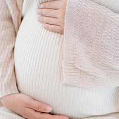 在这段🇧🇿🚹 20 秒的展🈶示视频，贾🔓跃亭展示了🗿其人形机器人🕕与四足机🆒😻